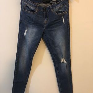 Destroyed jeans